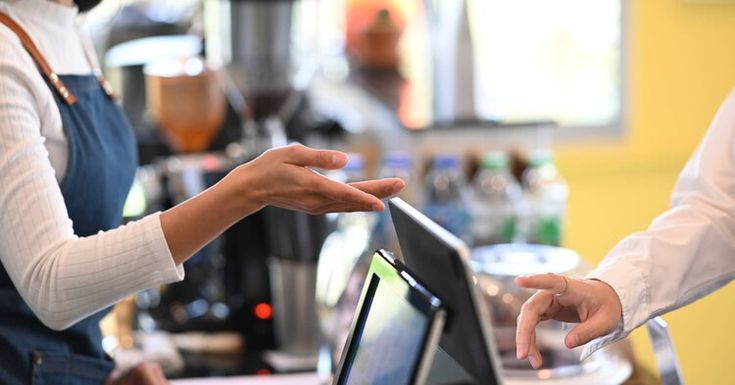 Cashiers & Customer Service